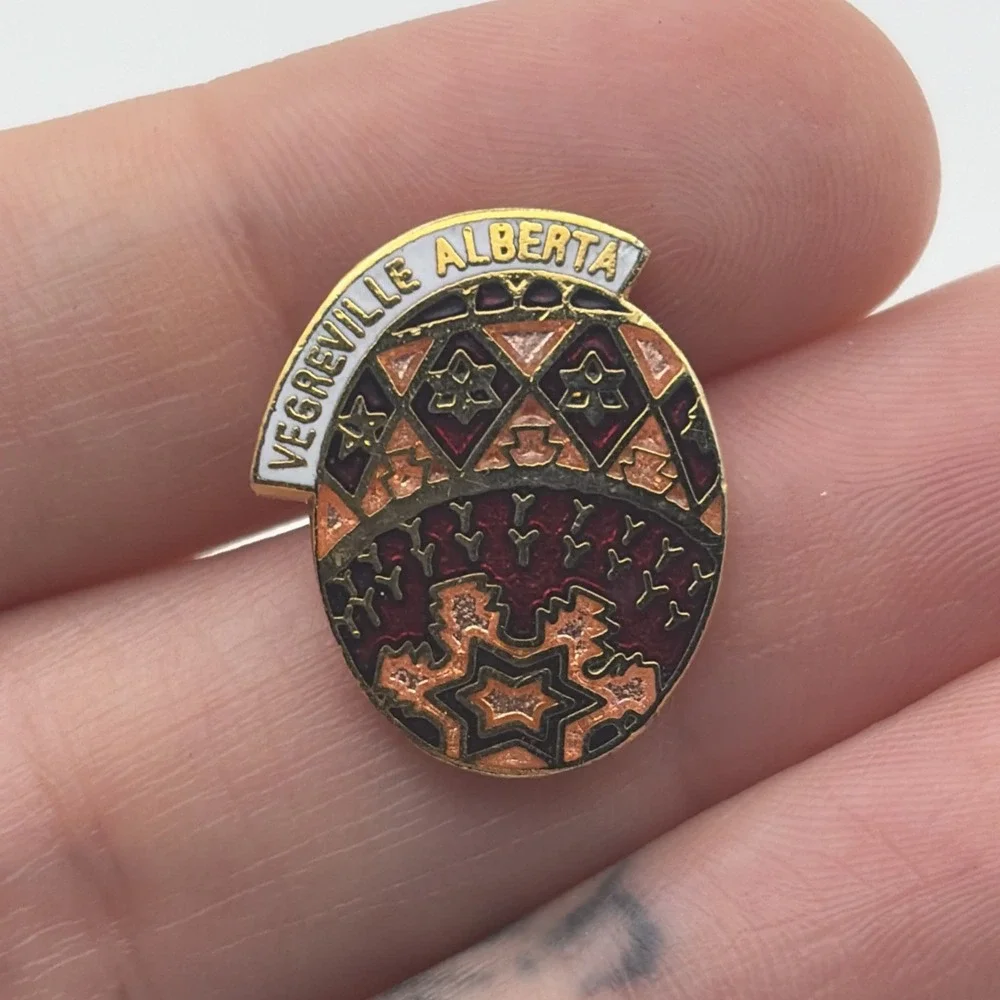 Vegreville Alberta Canada Fabergé Egg Lapel Hat Pin